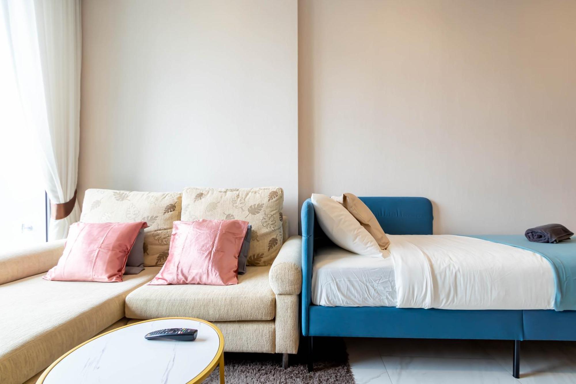 Hyde Sukhumvit 11 Branded Suites Bangkok Exterior photo